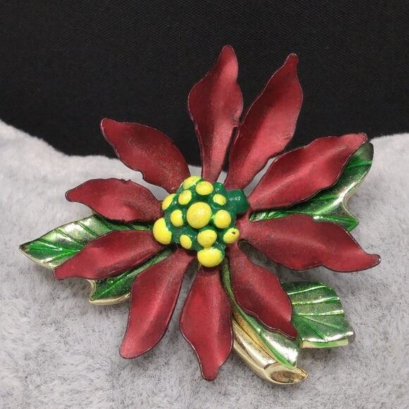 Vintage Red Poinsettia Flower Brooch, Yellow Center, 1950s Vintage Jewelry - Picture 10 of 10
